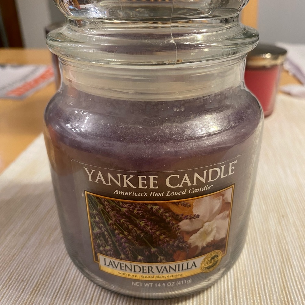 Yankee Candle Lavender Vanilla Medium Jar